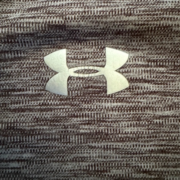 Under Armour Loose T-Shirt Heatgear V-Neck Short Sleeve Top Eggplant Women's XS - Picture 6 of 7